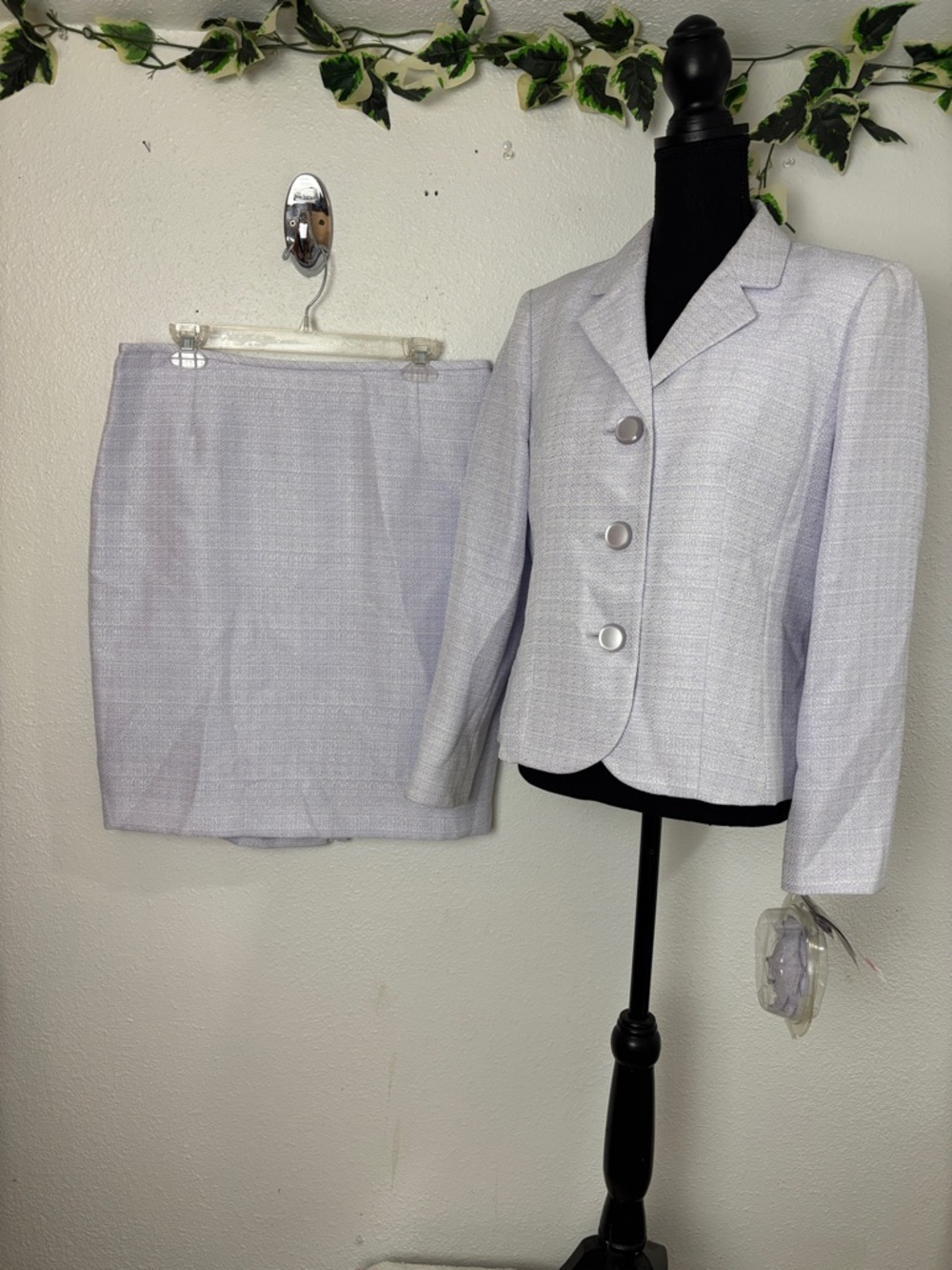 Le Suit Petite Lavender Tweed Skirt Suit Set 2PC Blazer & Skirt Career Office